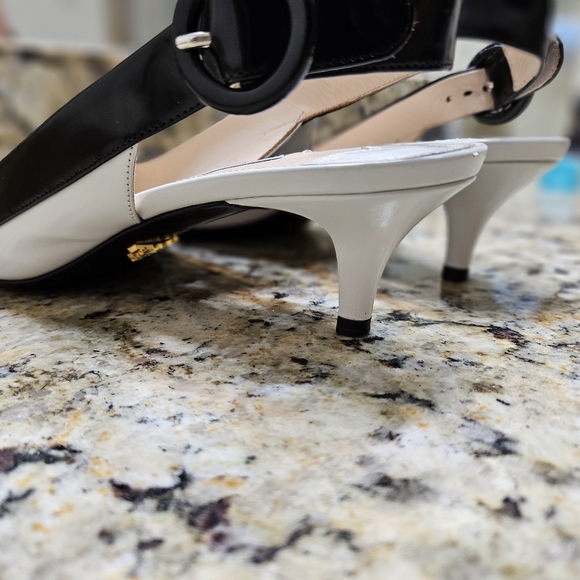 Prada - Picture 7 of 17